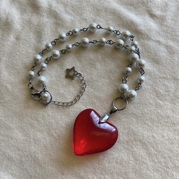 Glass Heart Pearl Choker - Picture 3 of 3